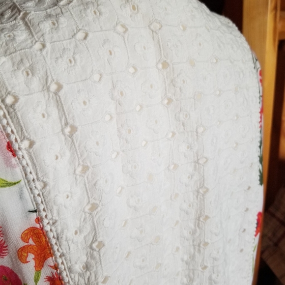 Soft Surroundings Floral Semi Sheer Long Sleeve Blouse Sz PM - Picture 6 of 8